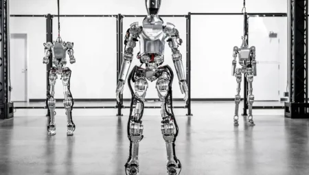 Yapay zeka sayesinde insansı robotlar artık insan gibi yürüyor: Figure 02 dikkat çekiyor
